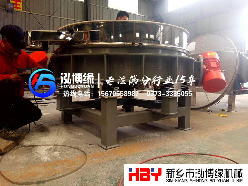 為什么購買的 直排式篩粉機底座會震裂？